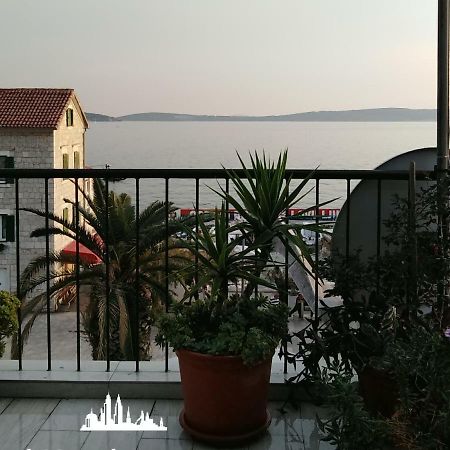 Apartments Nina Riva Каштела Экстерьер фото